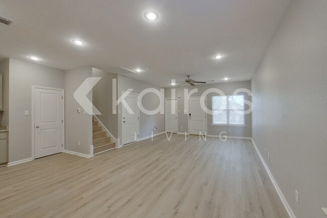 Foto del edificio - 10114 W 20th St