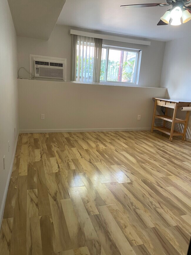 Foto del edificio - 38 Pebble Ln