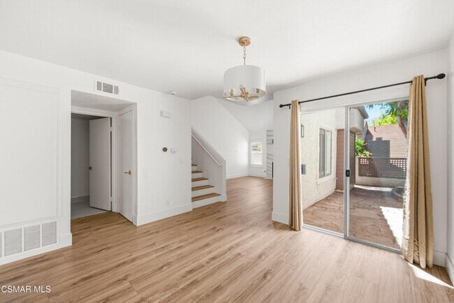 Building Photo - 238 Via Colinas