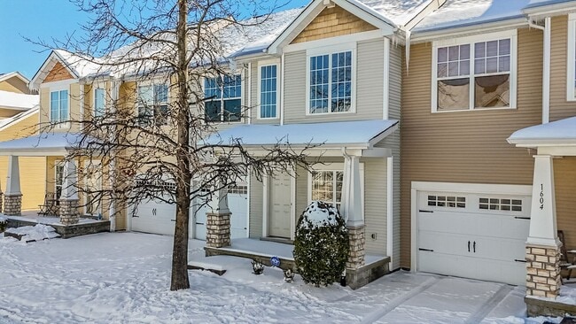 Foto del edificio - Spacious Condo in Great Location!