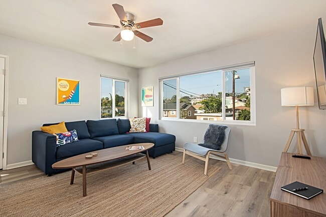 Building Photo - Beautiful 2 beds 1 bath apartment in Point Loma