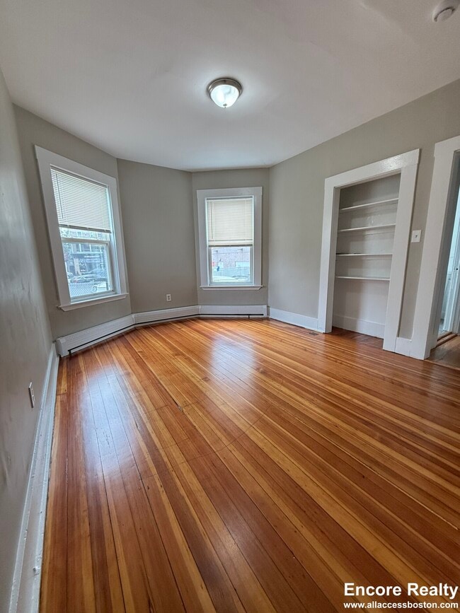 Building Photo - 6 Bowdoin Park