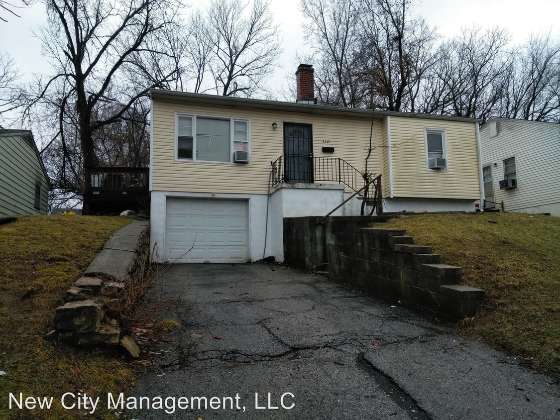 Primary Photo - 3 br, 1.5 bath House - 4221 East 54th Street
