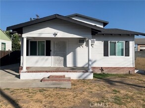 Building Photo - 212 S Vail Ave