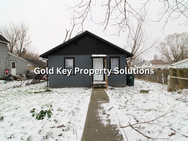 Building Photo - MUNCIE 2 BR 1 BA House with Main-Level Laundry and Shed (SECTION 8 APPROVED)