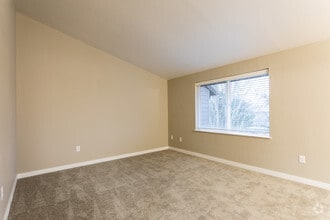 2BR, 1BA - 884 SF - Renovated - Crescent Park