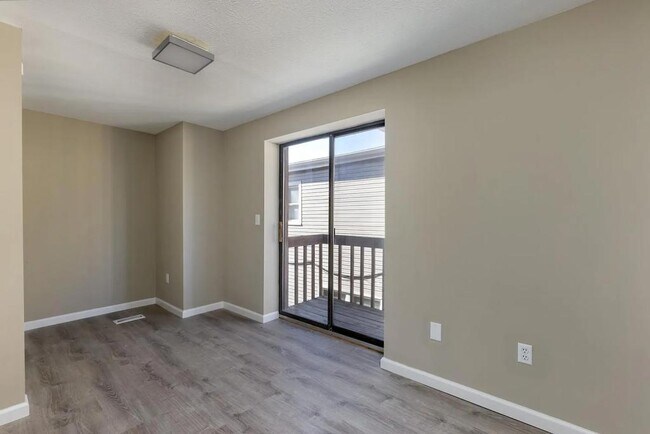 Foto del edificio - 87 W 9th Ave