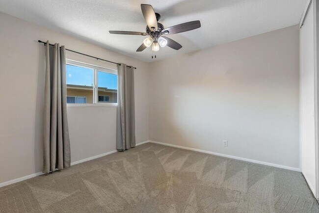 Foto del edificio - 2033 E 3rd St