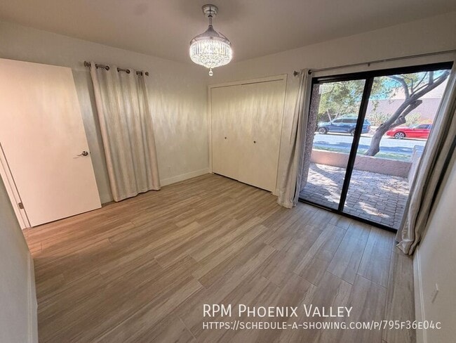 Building Photo - 7826 E San Miguel Ave