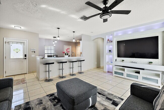 Building Photo - 1110 Gardanne Ct
