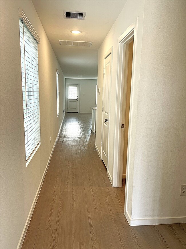 Building Photo - 18210 Via Aurelia Dr
