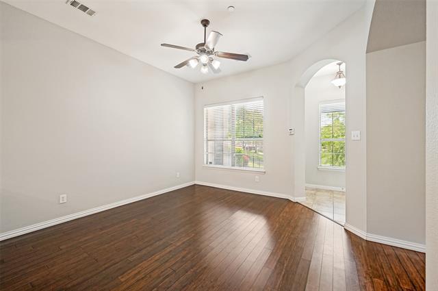 Foto del edificio - 4213 Swan Forest Dr