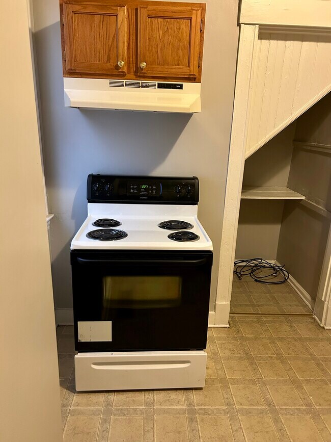 Photo - 123 E Burnett Ave Apartment