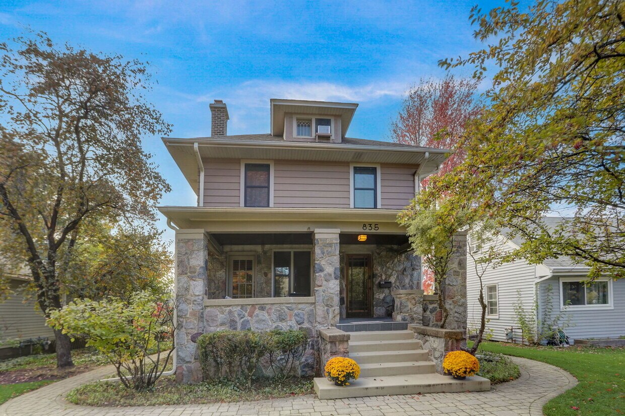 Primary Photo - 835 N Ellsworth St