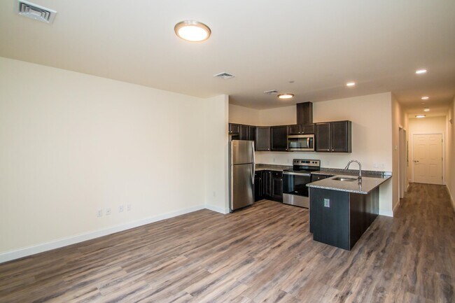 Building Photo - 30 & 38 Alpine Place Dr