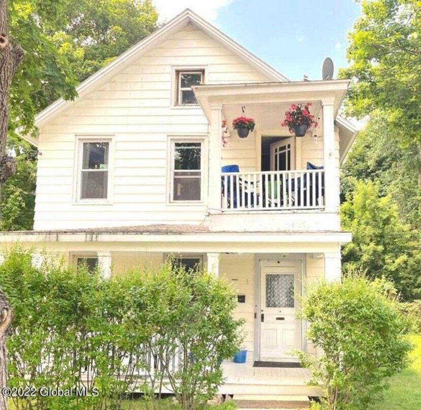 Primary Photo - 18 Parmenter Ave