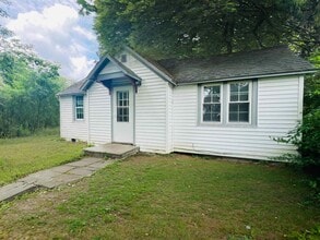 Building Photo - 826 Dryden Rd