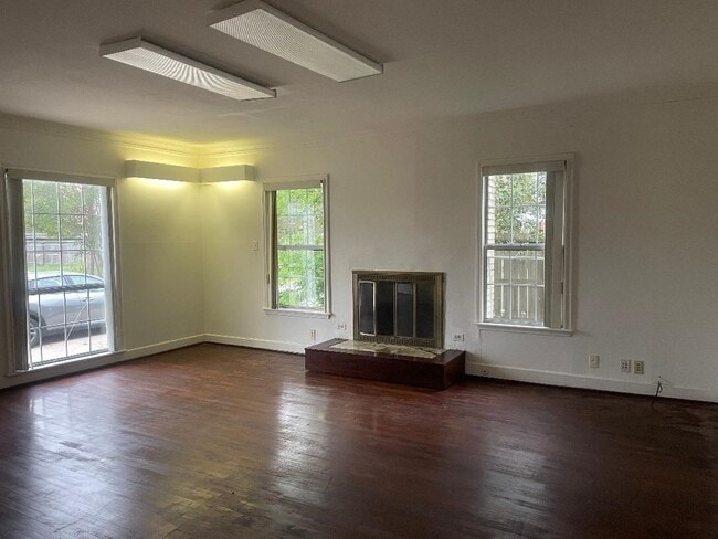 Foto del edificio - 2215 Dorrington St