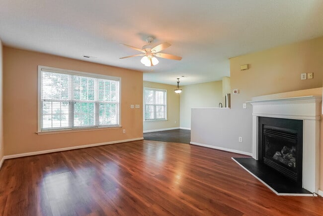 Building Photo - 2232 Castle Pines Dr