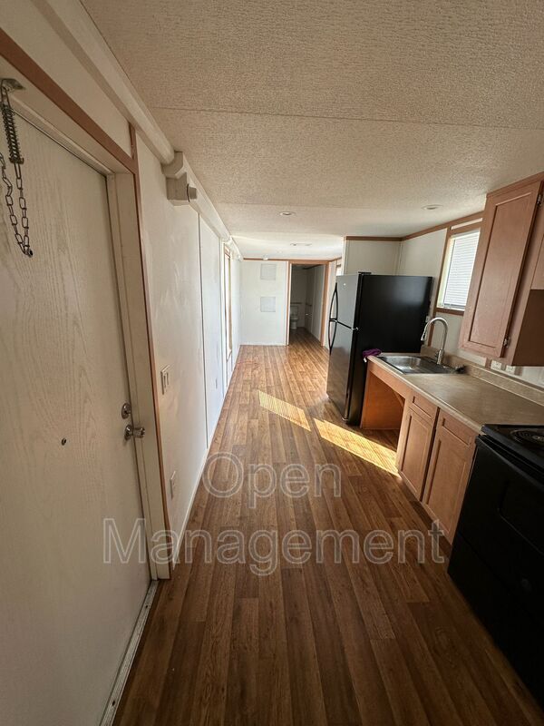 Foto del edificio - 3510 Bluegrass Park Dr