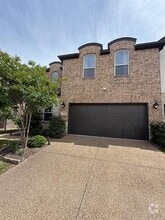 Building Photo - 3904 Lucan Ln