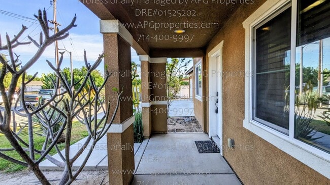 Building Photo - 139 Thompson Ave