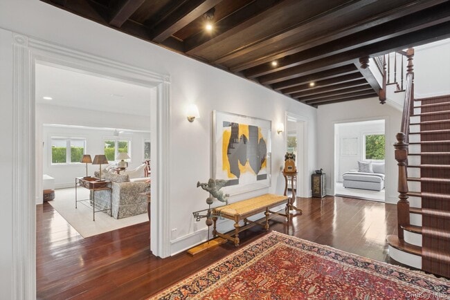 Building Photo - 91 Beach Ln