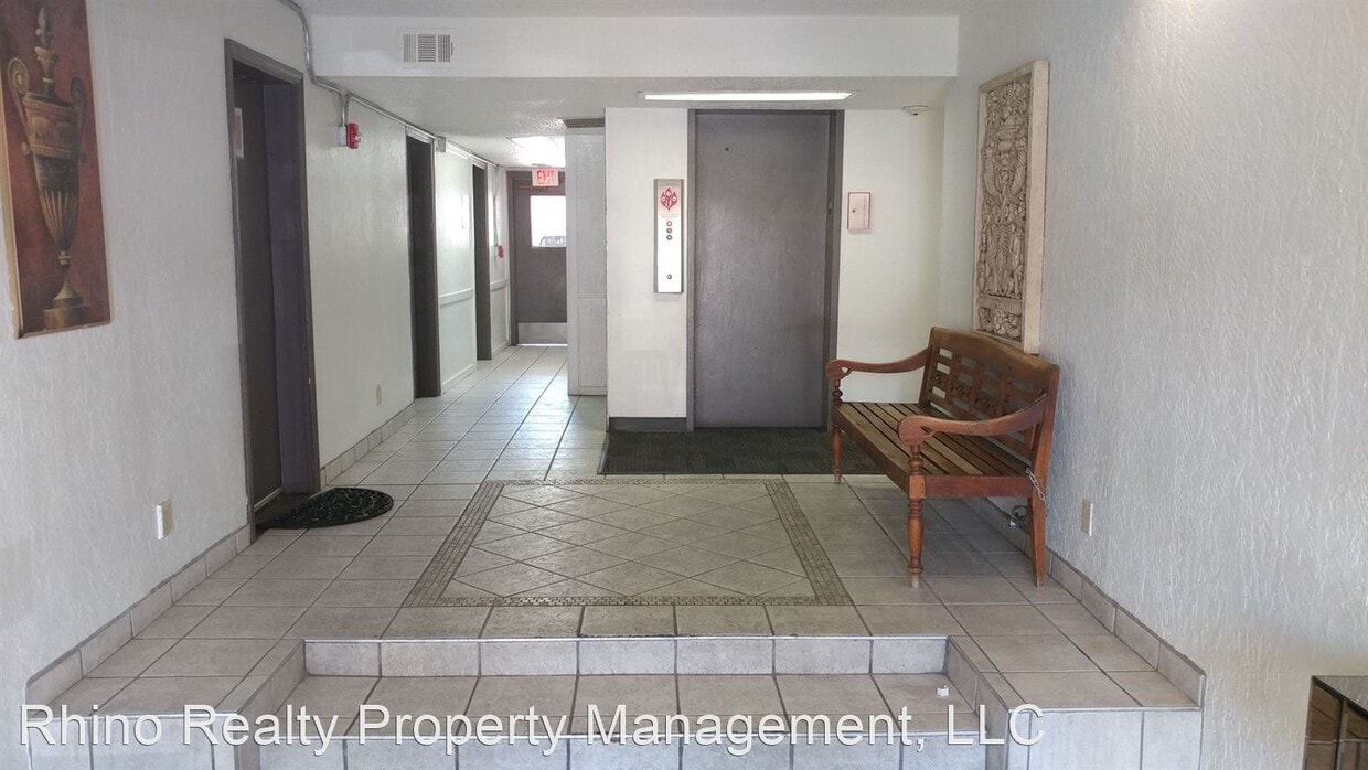 Primary Photo - 1130 Madeira Dr SE