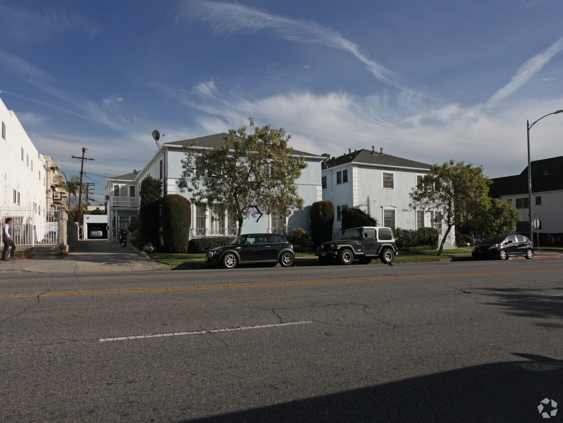 Foto del edificio - 1956 N Vermont Ave