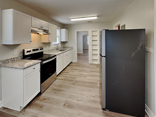 Foto del edificio - 333 E 44th St