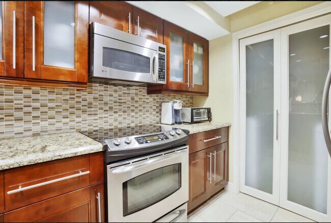 Foto del edificio - 180 Yacht Club Way