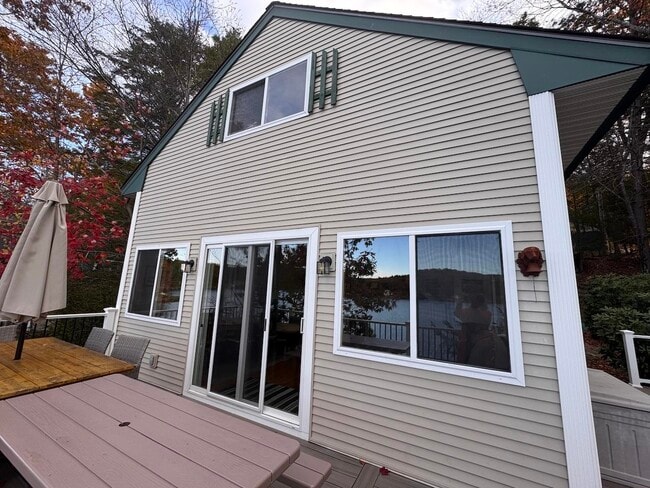 Building Photo - 12 Lake Dr