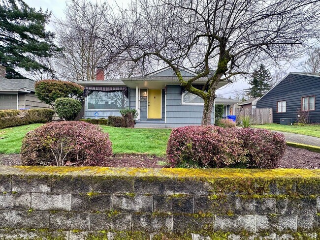 Foto del edificio - Bungalow Style Single-Family Home in Mt. Tabor Neighborhood