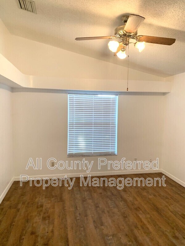 Building Photo - 3520 Egret Dr