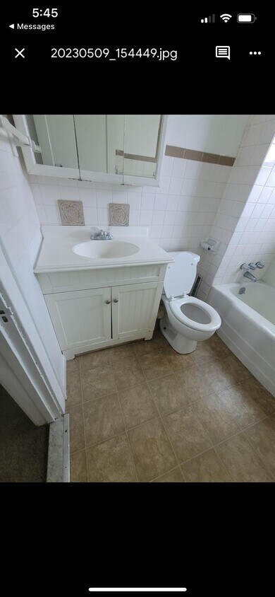 Foto del edificio - 1029 E 171st St