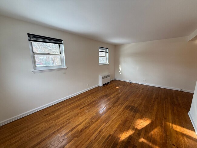 Foto del edificio - 194-01 37th Ave