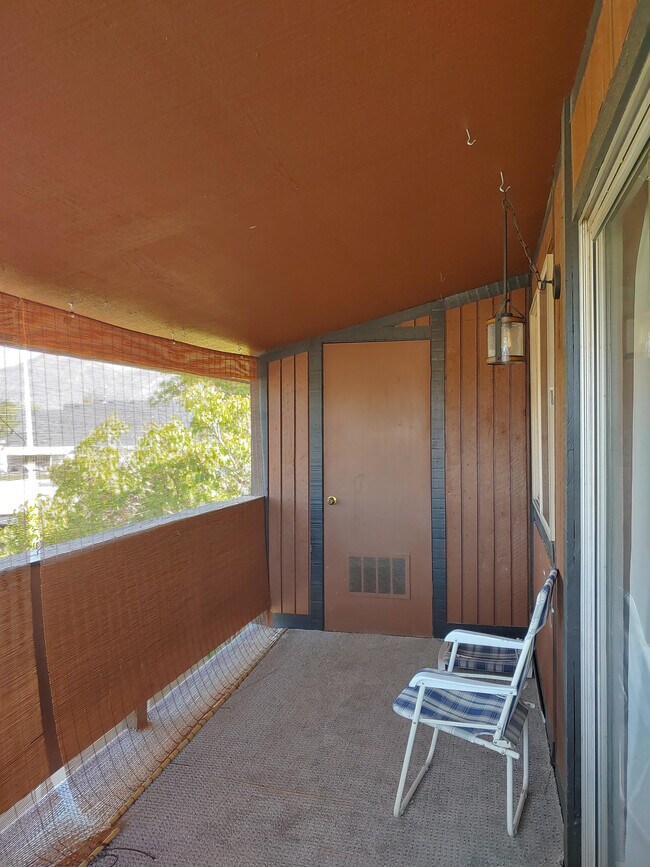Building Photo - 249 W Garden Park Dr