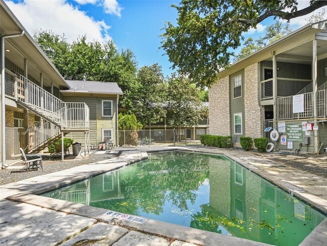 Foto del edificio - 2303 East Side Dr