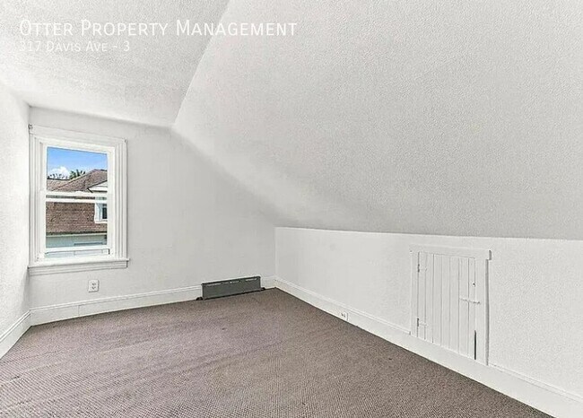 Foto del edificio - 317 Davis Ave