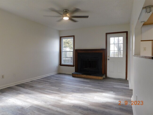 Building Photo - 3 br, 2.5 bath House - 1461 Thamesford Dr