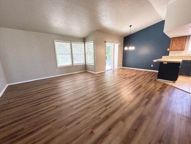 Foto del edificio - Beautiful Single-Level Home with a Private Backyard Retreat!