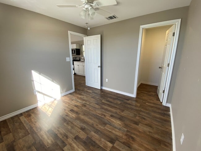 Building Photo - 7616 TX-171