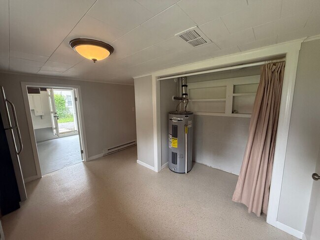 Foto del edificio - 15408-15410 Fairview Road