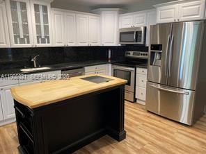 Foto del edificio - 23 Lexington Ln W