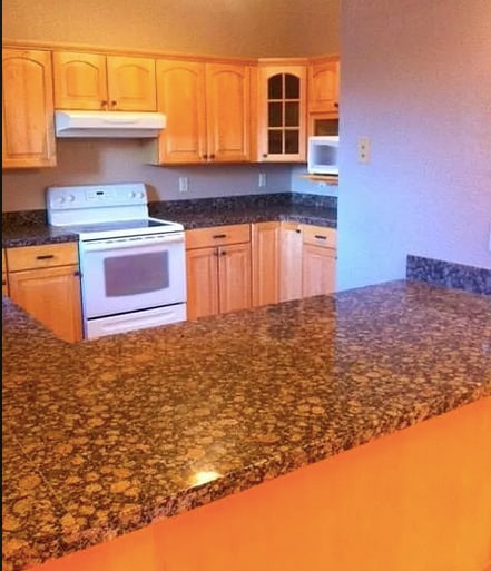 Granite countertops and bar - 4710 Mills Dr