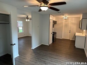 Building Photo - 7211 Westglade Dr