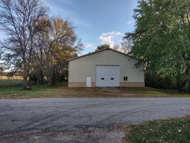 Building Photo - 2929 Air Haven Rd
