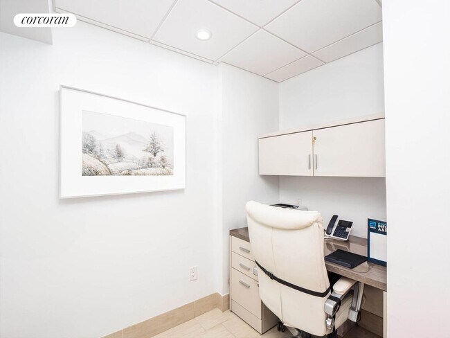 Foto del edificio - 420 W 23 St