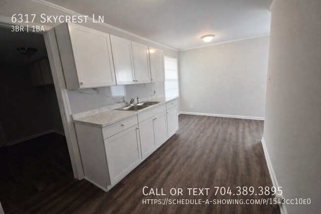 Foto del edificio - 6317 Skycrest Ln