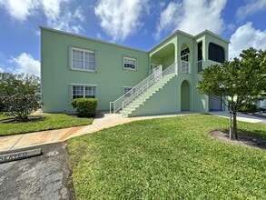 Building Photo - 2130 SE Wild Meadow Cir